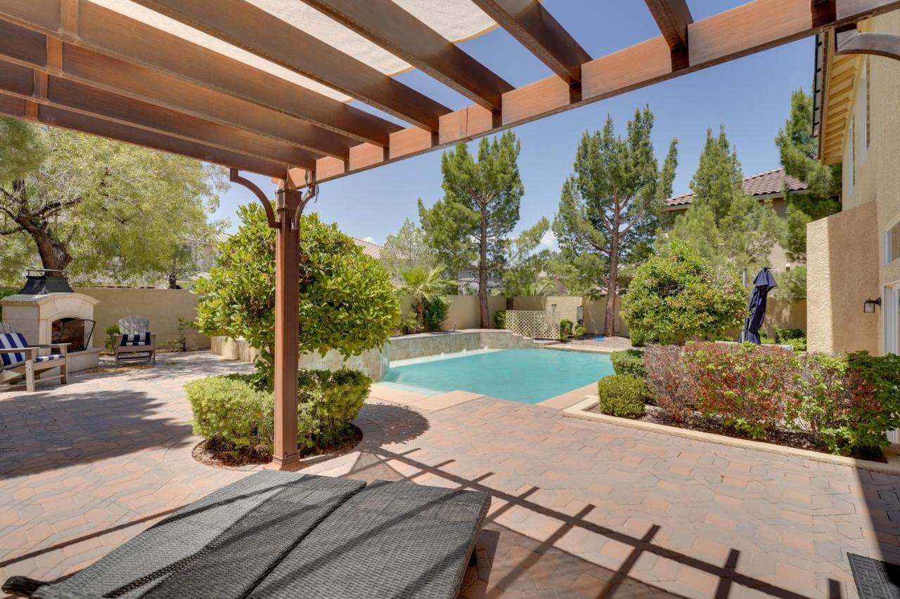 Elegant Las Vegas Home With Pool And Putting Green! ภายนอก รูปภาพ